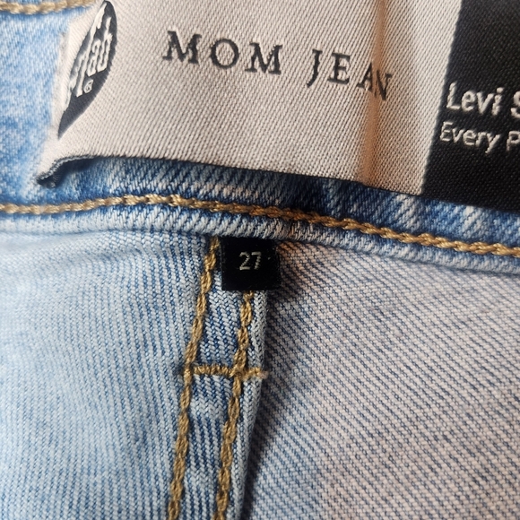 Levis Silver Tab 27x27 Womens Mom Style Jeans Distressed Faded Light Wash Denim - Picture 7 of 12